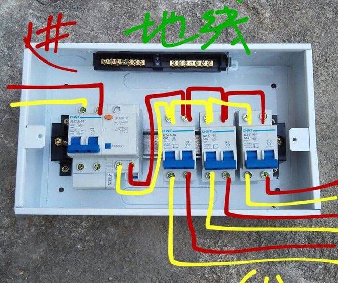 亚星游戏官网登录空气开关如何接线步跟着步骤做就可以了！(图3)